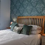 Ted's Place Дом отдыха *